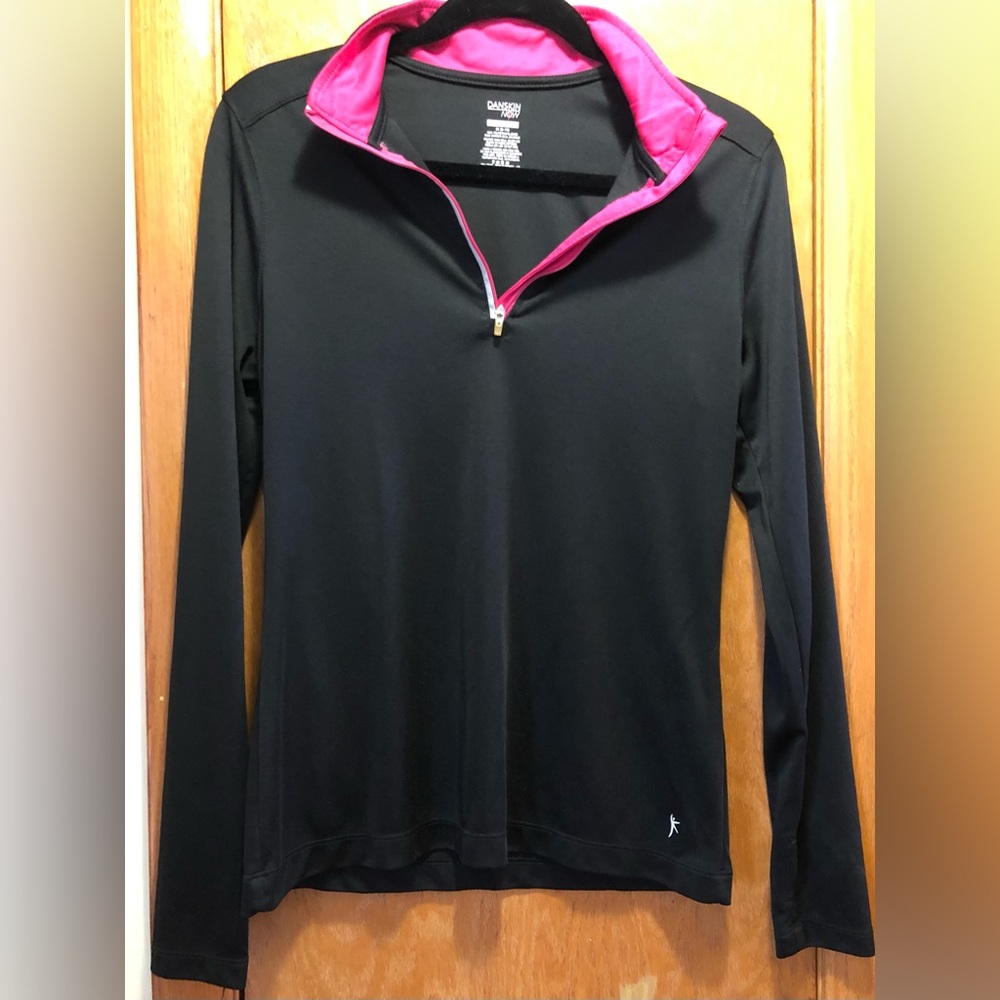 Women’s Medium Danskin Now Athletic Shirt